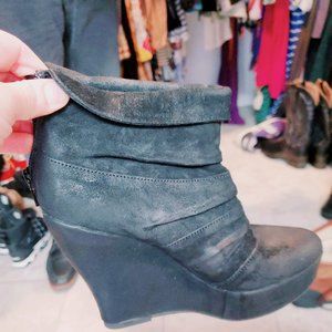 Boutique 9 Suede Platform Wedge